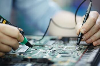 Componenti meccanici di precisione per il settore elettronico